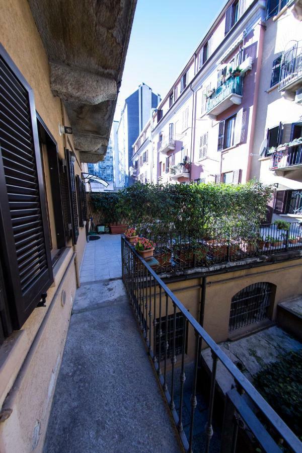B&B Terrazza Baires - In The Heart Of Милан Экстерьер фото